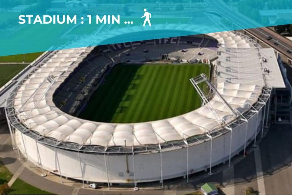 Toit Des Reves - Parking - Stadium Toulouse Exterior photo